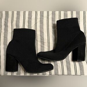 Seven Dials Women's Booties